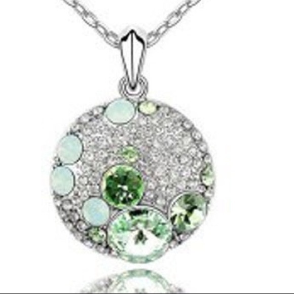 18K Gold Plated In Copper Mickey Mouse Necklace - Picture 1 of 1